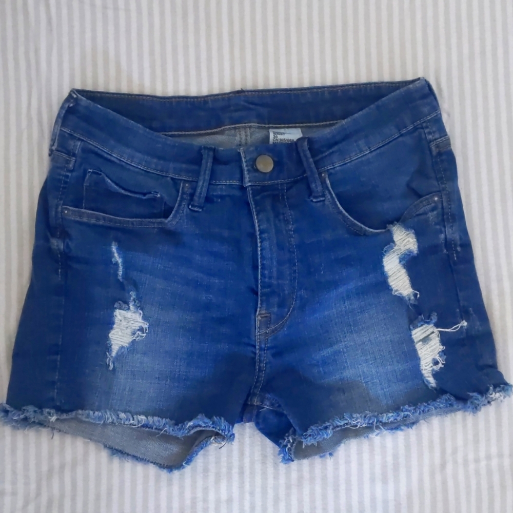 H&M jean shorts, cut-off/ripped style